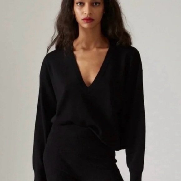 Caracilia Sweaters - Caracilia Black V-Neck Long Sleeve Tunic Sweater, Cropped, Size Large